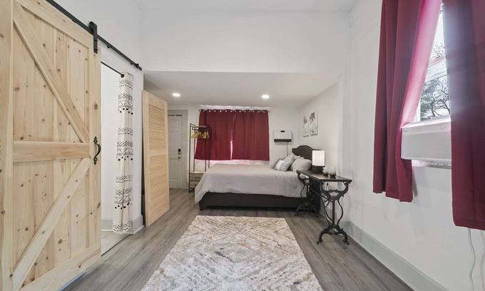 Alta Vista Apartment | Trendy Home in Alta Vista with Pet & Child-Friendly Amenities