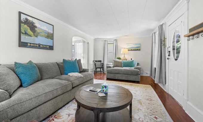 Harrison Boulevard House | NEW! Historic Dog Friendly Home w/Modern Comforts! Fenced Yard, Screened In Porch & Prime Location