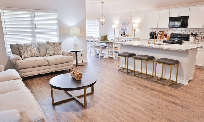 Lincoln House | Ideal Retreat 3mi from Talladega Superspeedway, Top Rated