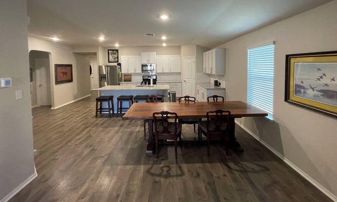 Bulverde House | New home in Bulverde. Convenient to Guadalupe, New Braunfels, SA, & Canyon Lake