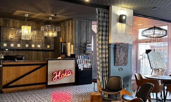 Mataro Hotel | Experience Comfort at New Hotel Colón with Spa & Dining
