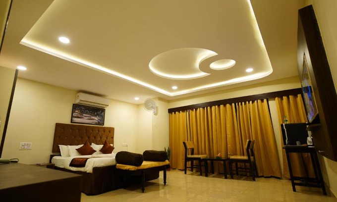 Hyderabad Hotel | Family-Friendly Stays at New Hotel Suhail Near Attractions