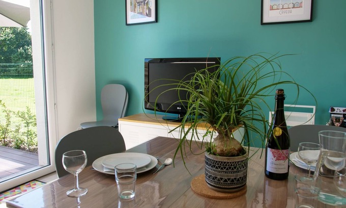 Saint-Valery-sur-Somme House | Tranquil Retreat with Garden and Private Parking, 10/10 Rating