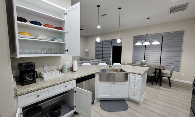 LaBelle House | Inviting New House in LaBelle, Florida – Pet Friendly & Ocean View