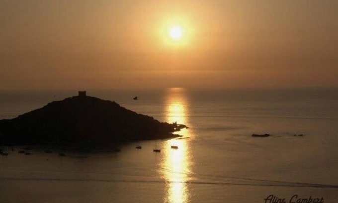 Belvedere-Campomoro House | Panoramic Sea View House Just Steps from the Beach