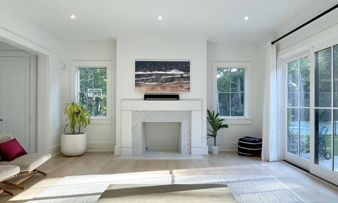 Bridgehampton House | Modern Retreat with Tennis, Gym, Heated Pool & Spa Access