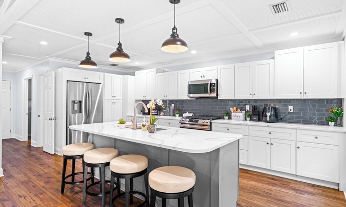 Savannah House | Immaculate 4BR Retreat Near Savannah & Tybee Island