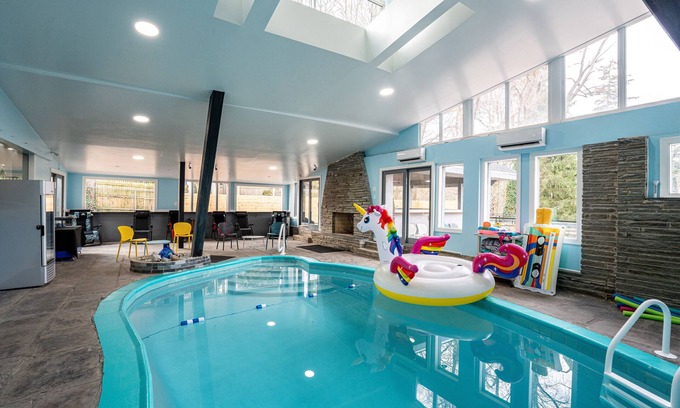 Elkins Park House | NEW! Indoor Pool & Massive Space to Entertain, Luxury w/ King Beds, Kid-Friendly
