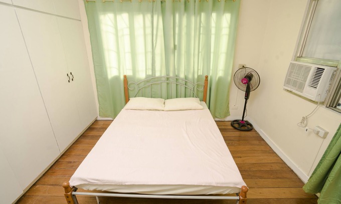 Matandang Balara House | Inviting Village 3BR House with Pool & Breakfast Included