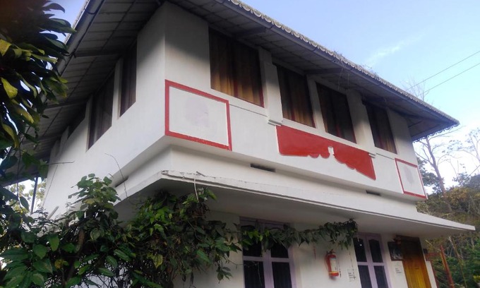 Valparai House | Family-Focused Stay at NEW JR RESIDENCY