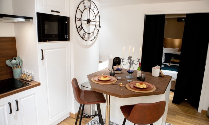 Tourlaville Apartment | Discover L'instant Passion: Love Room with Spa & Ocean View