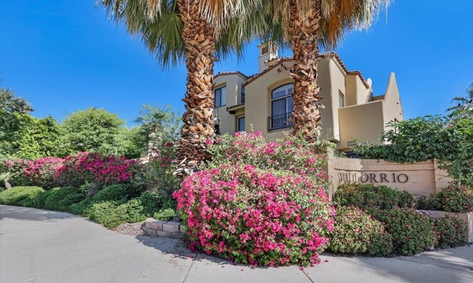 Baristo House | New! La Bella Villorrio - 3 Bedroom Tuscan Style Townhouse-Downtown Palm Springs