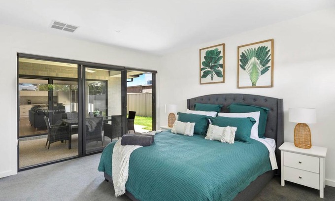 Yarrawonga Apartment | Discover Lake Breeze at Rosella Place – Rated 9/10 by Guests
