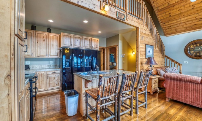 Bemidji House | Lakefront Escape: Pool, Beach Access & Fishing Awaits You