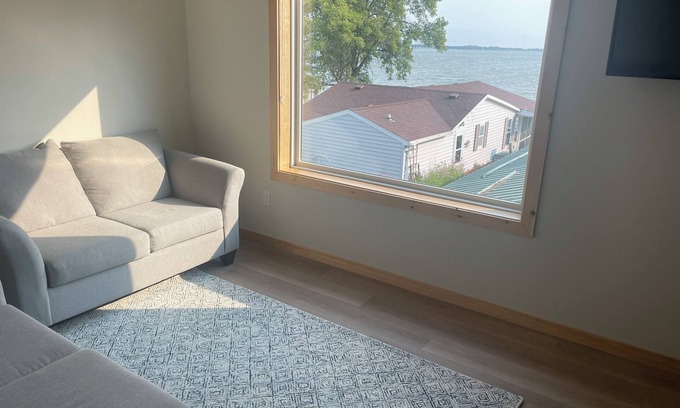 Hamlin County Apartment | Beautiful Lakeside Apartment with Child-Friendly Amenities