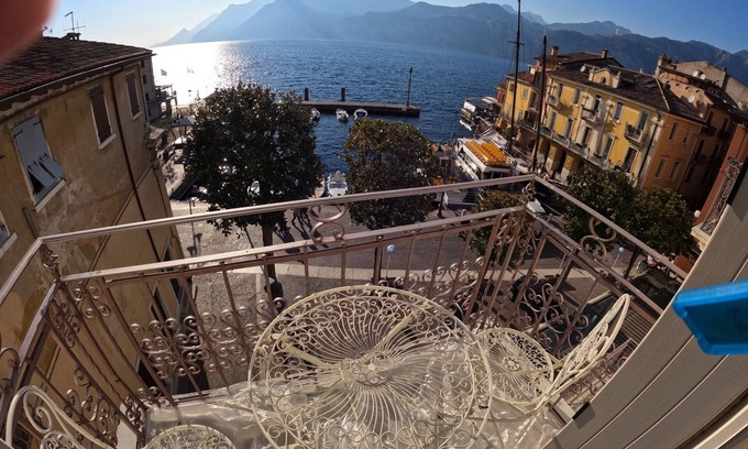 Malcesine Apartment | Modern Lakefront Apartment for 2-4 Guests with Hot Tub