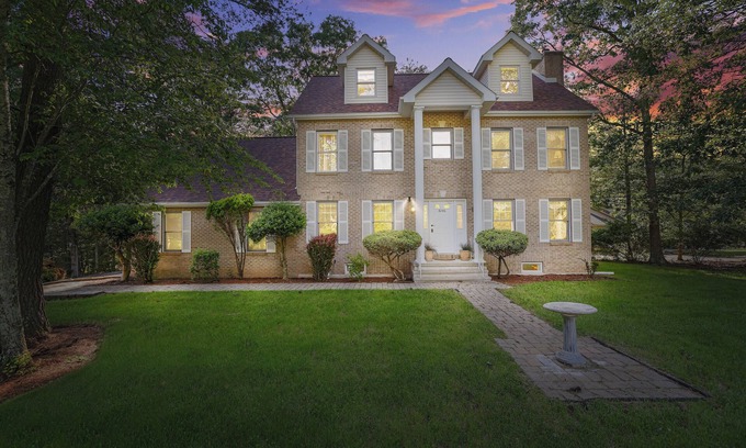 East Stroudsburg House | Spacious Home with Hot Tub in Upscale Community Near Attractions