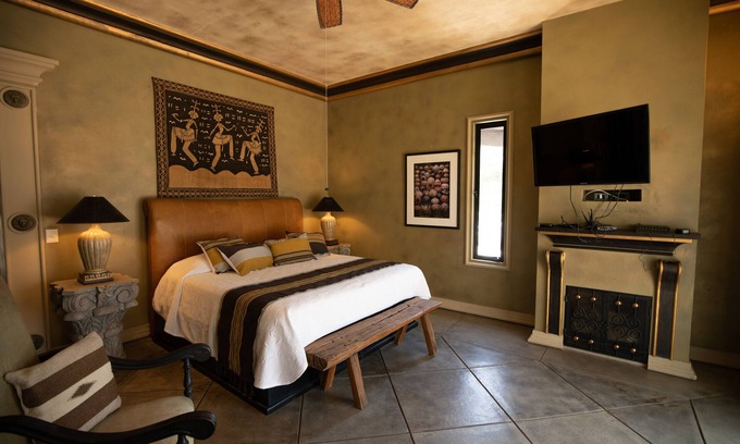 Ajijic Hotel | Elegantly Appointed Ajijic Suite with Pool & Lake Views