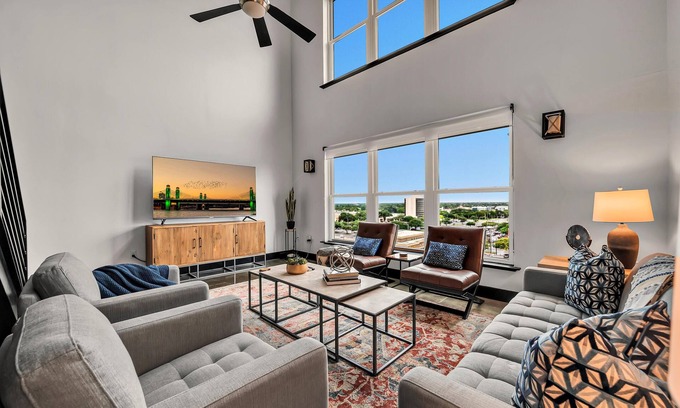 Brazos Condo | Welcoming Bridges of the Brazos Condo: Incredible Views & Amenities