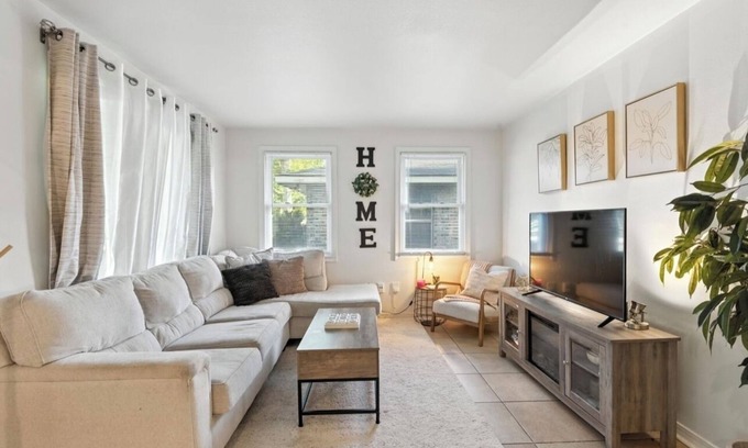 Slidell House | Modern Farmhouse Retreat: 9.8/10, Ocean View & Spa