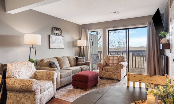 Notch Estates Condo | New Listing-Cozy Comfy 2-bedroom condo -1 mile from SDC- Relax - Enjoy!