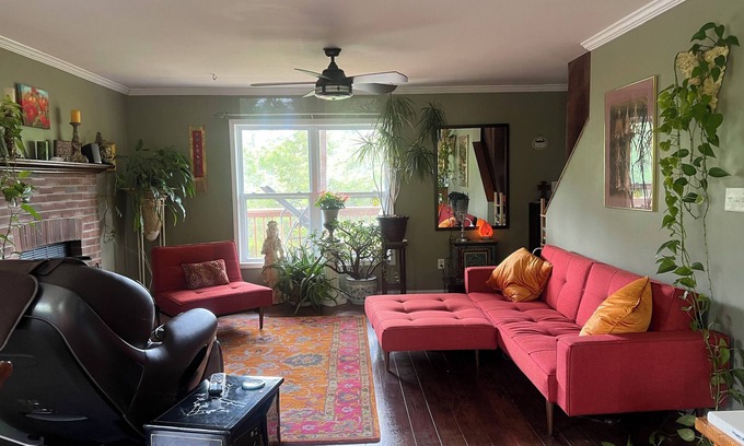Weaverville House | Discover Heavenly Spa Retreat with Breathtaking Mountain Views