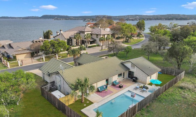 Horseshoe Bay House | Discover Holiday Homes in TX, USA - Pet Friendly with Pool