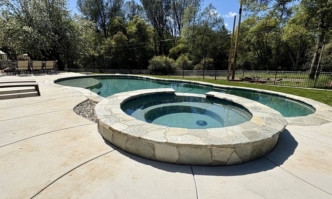 Murphys House | Inviting 4BR Retreat in Murphys - Relax near Downtown!