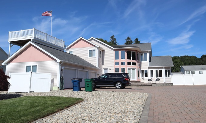 Waterford House | Unwind at a Beachside Retreat with Ocean Views & Pool
