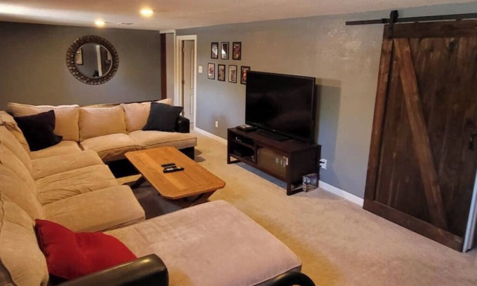 Alta Vista Area House | Discover Olde Town Arvada: Perfect Access to Red Rocks