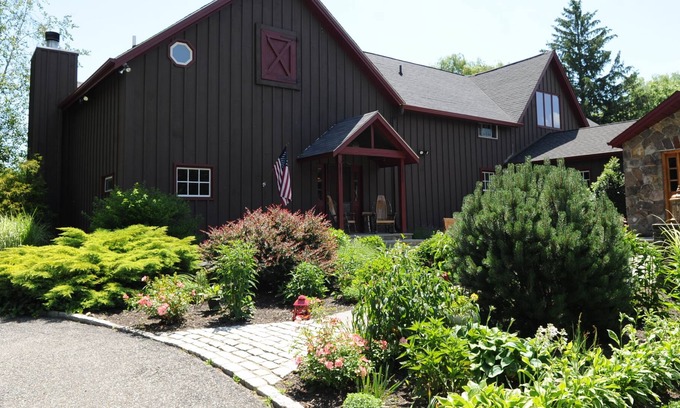 Town of Marlborough House | NEW LISTING ! Rustic house with private pool in heart of the Hudson Valley