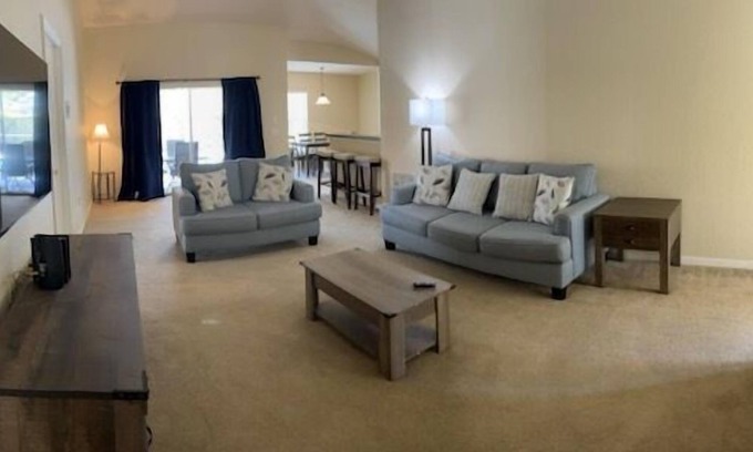 Silver Creek House | Discover Silver Creek Resort by Disney: Pool & Spa Retreat