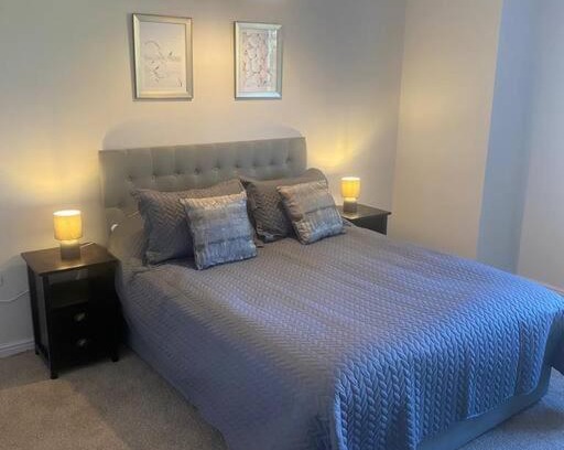 Colchester Apartment | Cozy One Bed Apartment for Families - Perfect Getaway!