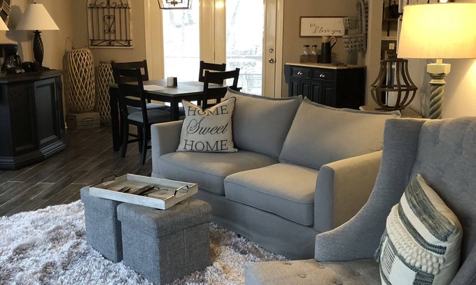 Hot Springs Village House | Beautifully Remodeled Townhome with Lake Views & Pool