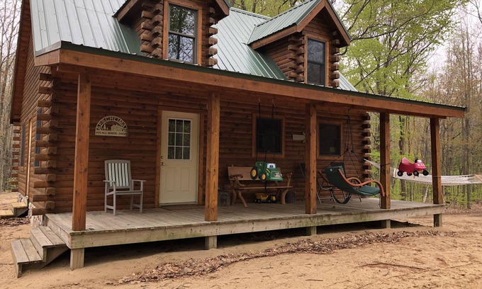 Mears Cabin | Idyllic Log Cabin Retreat with Lake View & Outdoor Shower