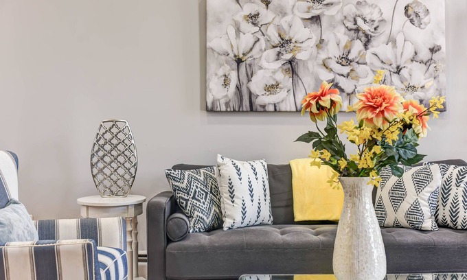 Cardozo Apartment | NEW! Logan Mansion Suite 4