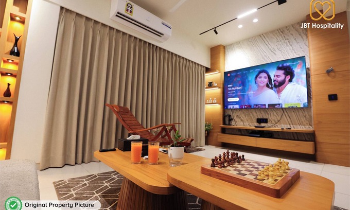 Vadodara Apartment | New Lux Apts Terrace Garden, Pizza Oven Full Service Fully equipped for NRIs