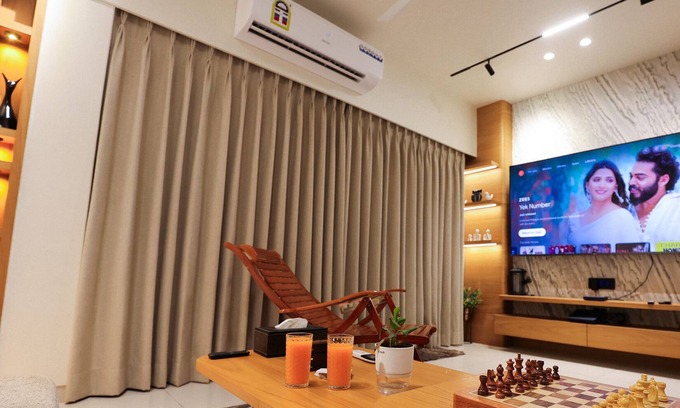 Vadodara Apartment | New Lux Apts Terrace Garden, Pizza Oven Full Service Fully equipped for NRIs