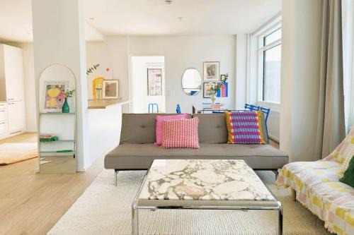 Pasila Apartment | Modern 4-Star Apartment with Terrace & Prime Location