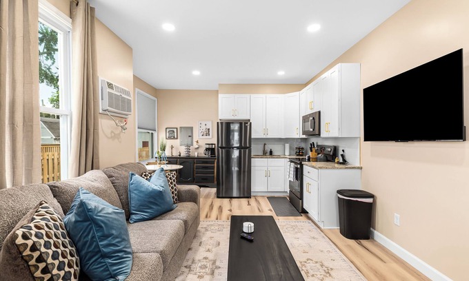 Mount Clemens Apartment | Modern 1BR Flat Steps from Downtown Mount Clemens