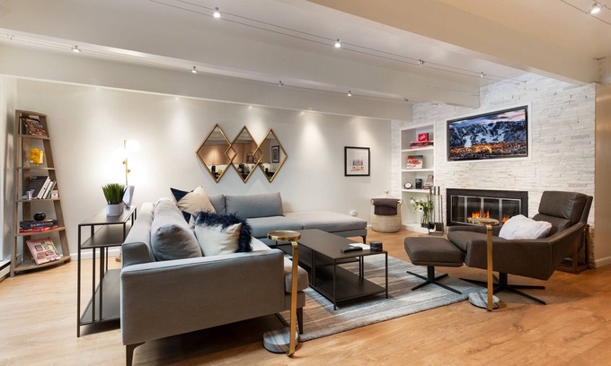 Aspen Condo | Modern 2BR Aspen Condo Near Gondola with Spa & Hot Tub
