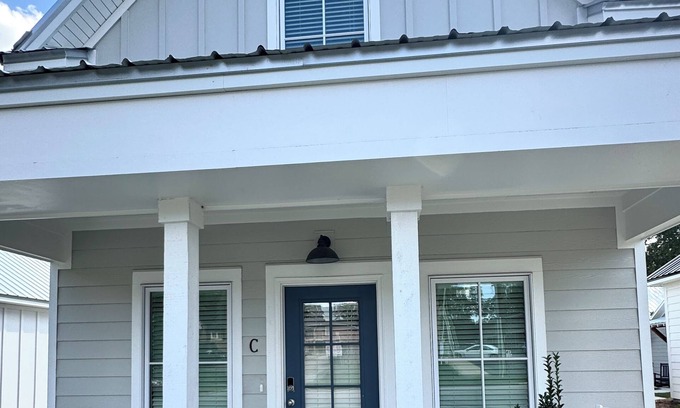 Auburn Cottage | New Luxury 2BR Cottage in Downtown Auburn!