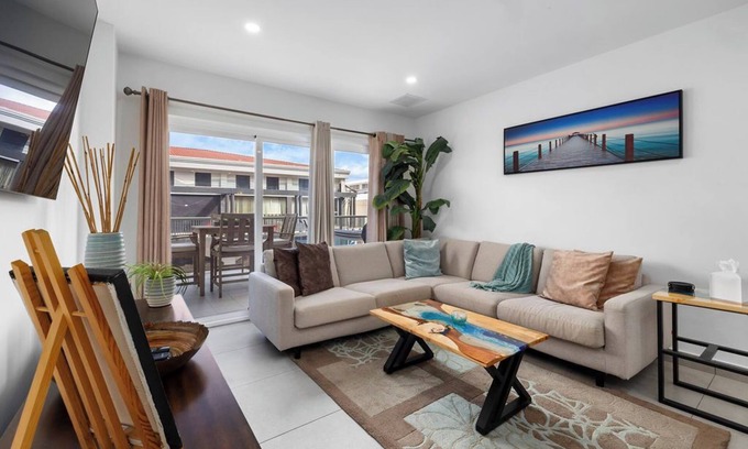 Rancho Condo | New Luxury 2BR W/Balcony Pool Gym Part Water View