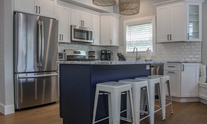 Bolton Landing House | Elegant 3BR Condo with Oceanfront Views in Bolton