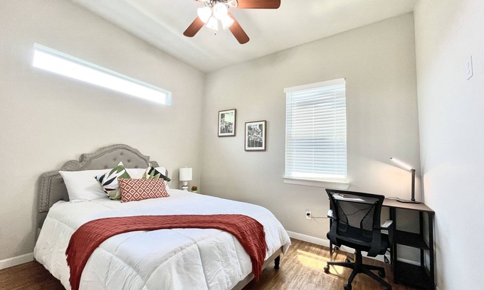 McAllen Apartment | New Luxury Apartment Near Mall, Airport & Dining Options