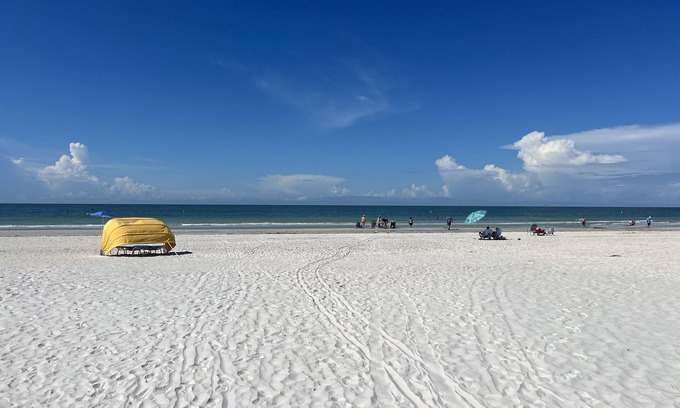 Treasure Island Condo | Exceptional Beachfront Condo Resort with Pool & Pet Friendly