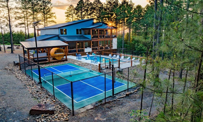 Pickens Cabin | NEW Luxury Cabin: 7 BR, Pool, Hot Tub, Sauna, Soccer, Volleyball, Sleeps 26