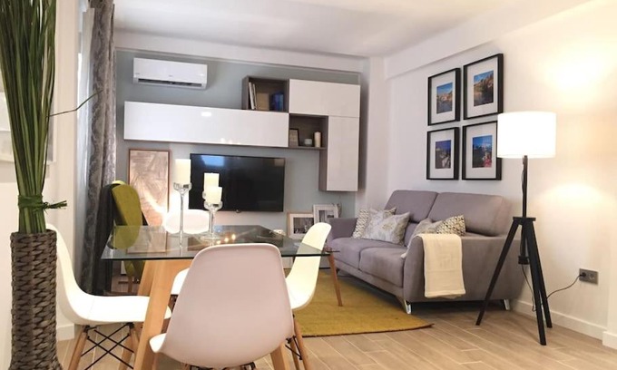 Ensanche Centro Apartment | Elegant Center Retreat with Ocean View and 9.2/10 Rating