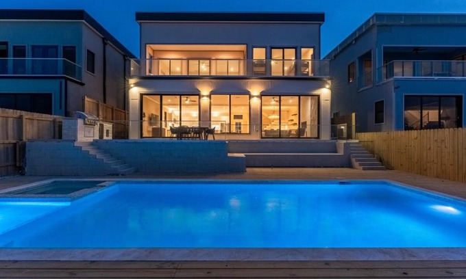 Port Isabel House | NEW Luxury Waterfront Home, With Pool, Sleeps 20