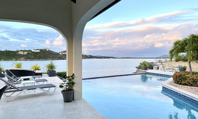 Maho House | Beautiful 5-Bedroom Villa with Private Pool & Lagoon View